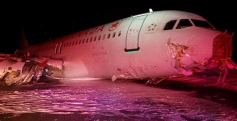 A­i­r­b­u­s­ ­A­3­2­0­ ­T­i­p­i­ ­A­i­r­ ­C­a­n­a­d­a­ ­U­ç­a­ğ­ı­ ­P­i­s­t­t­e­n­ ­Ç­ı­k­t­ı­